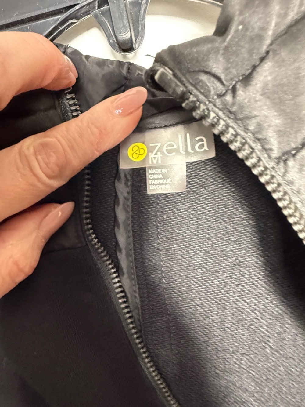 Zella Black Quilted Sleeve Hooded Zip Jacket - Picture 2 of 7